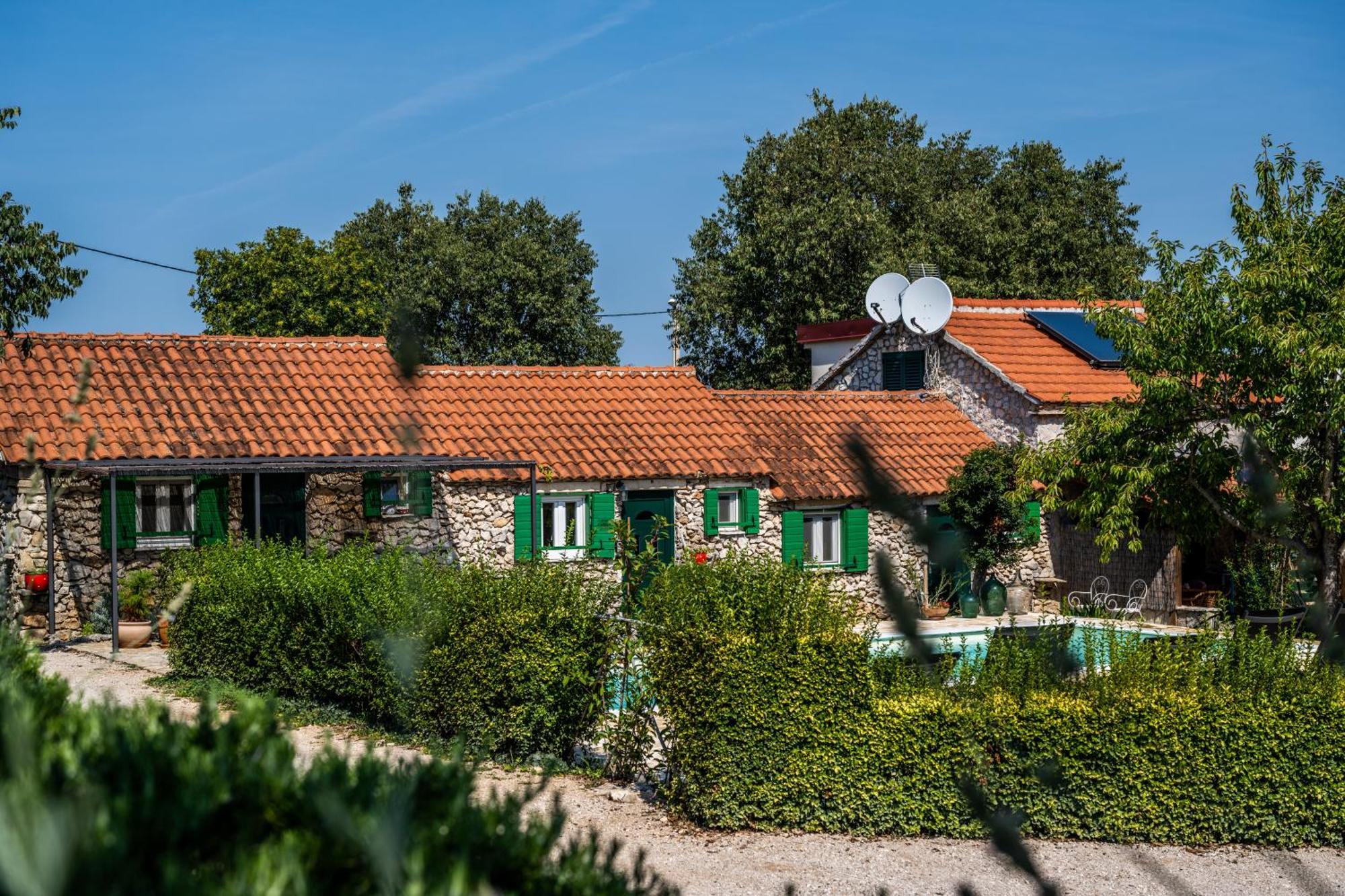 Kalpic Suites & Villa Lozovac Exterior photo